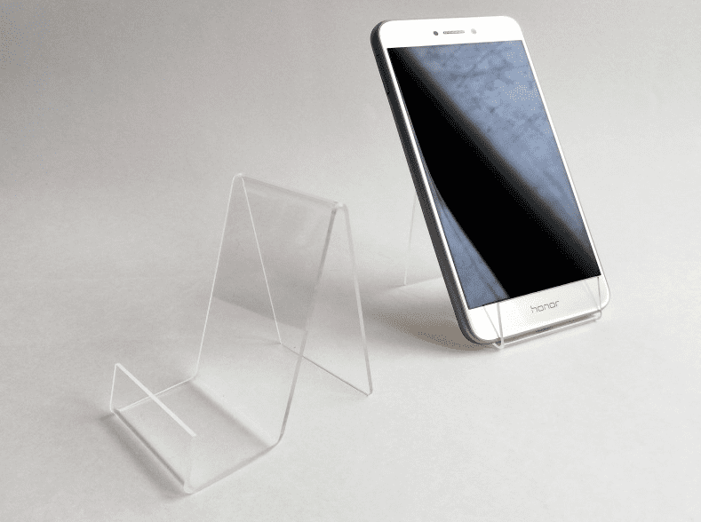 Пластиковые подставки под телефон в наличии